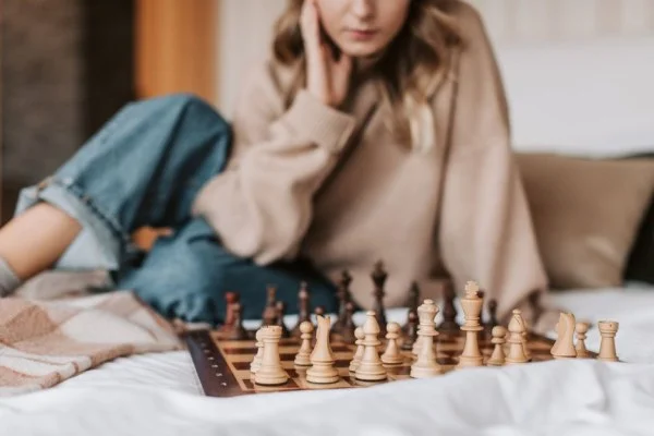 居文君卫冕女子国际象棋世界冠军 中国棋后四次登顶书写历史
